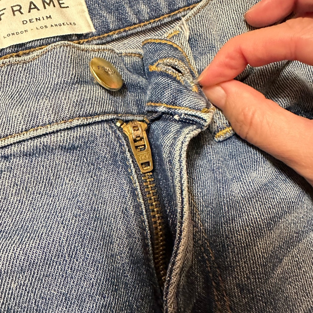 FRAME Denim Mid Rise - Picture 7 of 7